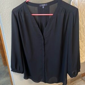 Cute black blouse in great shape